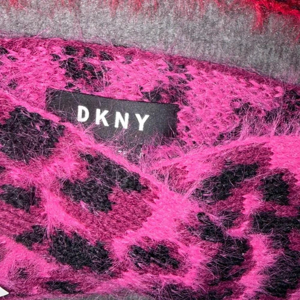 Dkny fuzzy leopard